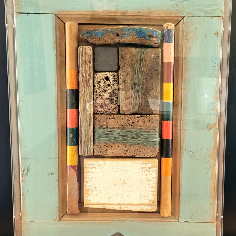 RemasterDirector_V0 Farny, DÉMOLITION, 2001-2013, assemblage de matériaux divers et acrylique, 61 x 45 x 5 cm
