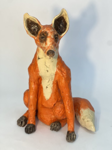 Ruta Jusionyte, «Renard», 2025, grès émaillé, 70 x 35 x 30 cm